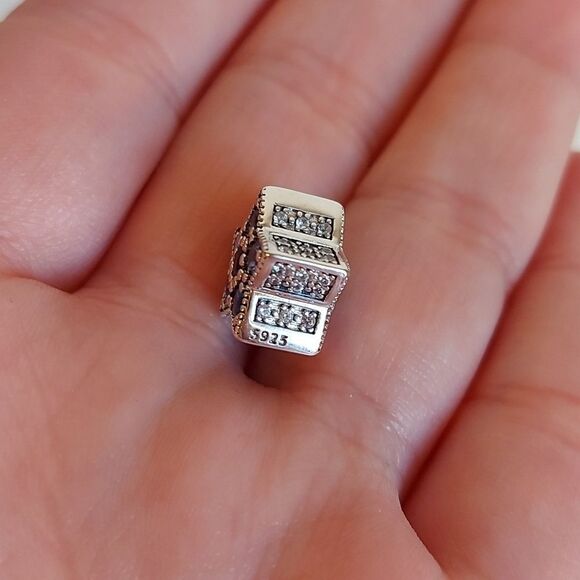 925 Sterling Silver Star Charm - Picture 6 of 7